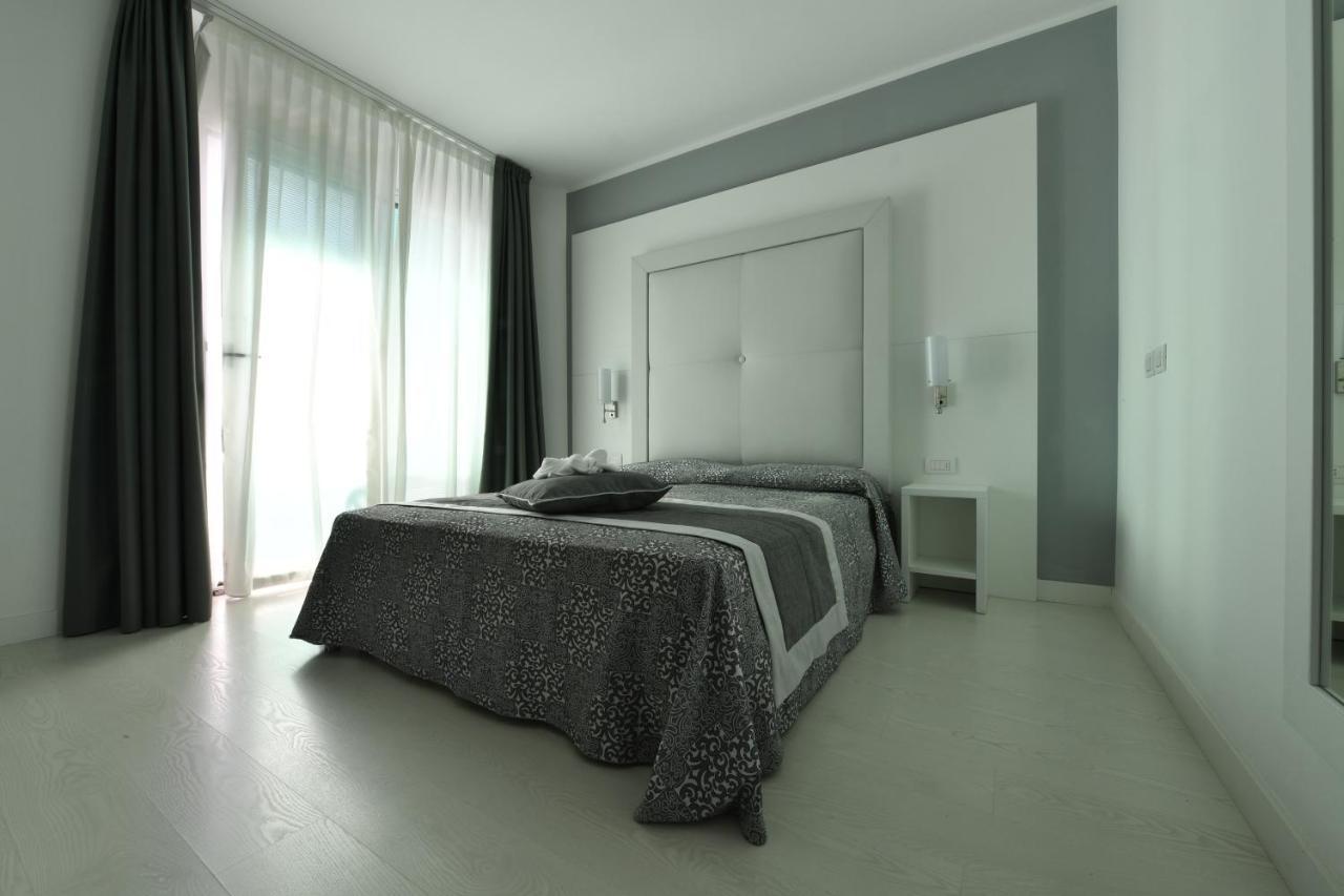 Hotel Europa Lido di Jesolo Buitenkant foto